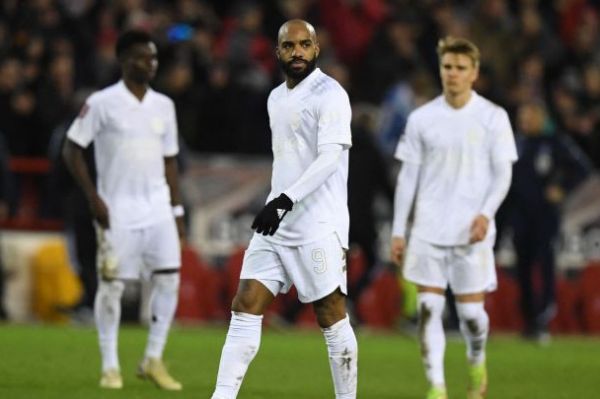 چرا آرسنال لباسی شبیه رئال مادرید به تن کرد