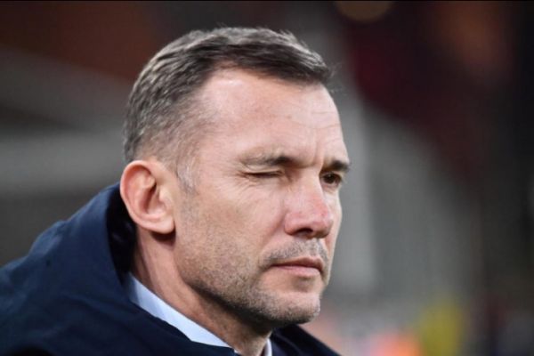 اسطوره میلانیها در آستانه اخراج از تیم جنوا در سریآ