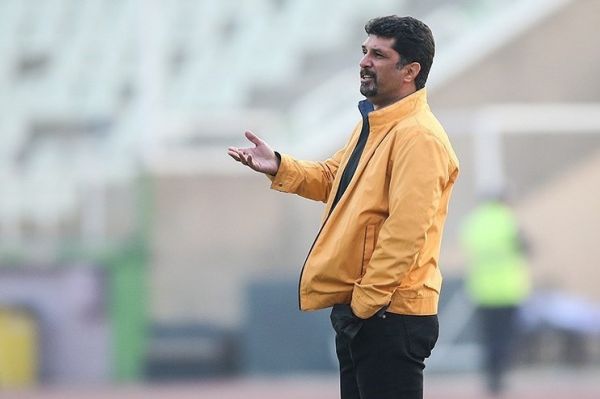  حسینی  بازیکنان خارجی استقلال نبودند، شاید این گل‌ها را نمی‌زد  مربیان خوب دفاع کردن را یاد گرفته‌اند