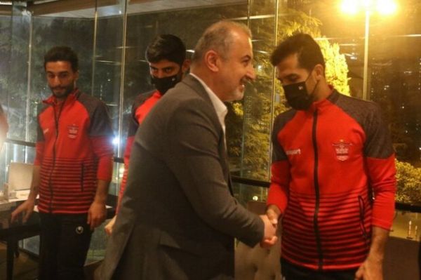 گلایه های مالی پرسپولیسیها در مراسم معارفه مدیرعامل