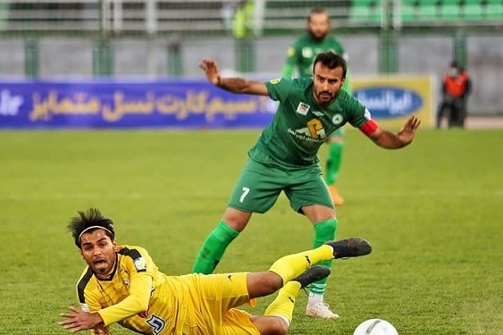 کاپیتان ذوبآهن زمین فولاد شهر سنگ و ماسه دارد همین که گل نخوردیم یک پوئن مثبت است