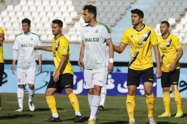  برگزاری اردوی سپاهانی‌ها در اراک و استراحت یک روزه نویدکیا به شاگردانش