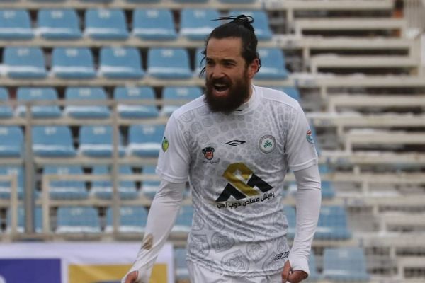 قاسمی خطای روی خالقیفر اگر در محوطه جریمه ما بود برای پرسپولیس پنالتی میگرفتند تنبیه شدیم