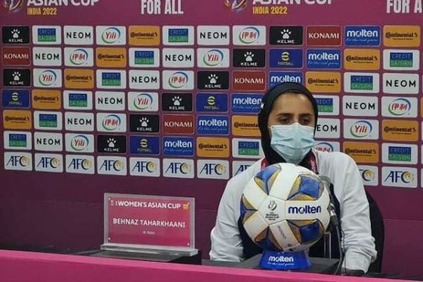 کاپیتان تیم ملی فوتبال بانوان مدتها منتظر حضور در این رقابتها بودیم برای موفقیت ایران از هیچ تلاشی دریغ نمی کنیم