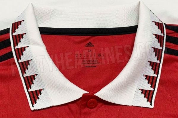  رونمایی از یقه متفاوت پیراهن منچستریونایتد در فصل 23-2022