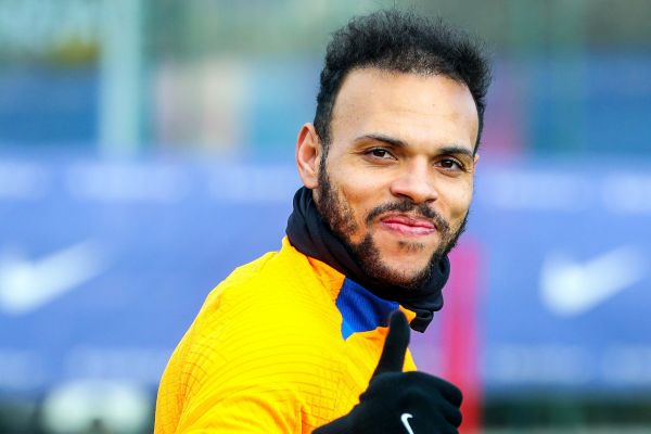 عکس؛ چهره جدید مهاجم بارسلونا پس از دوری 4 ماهه