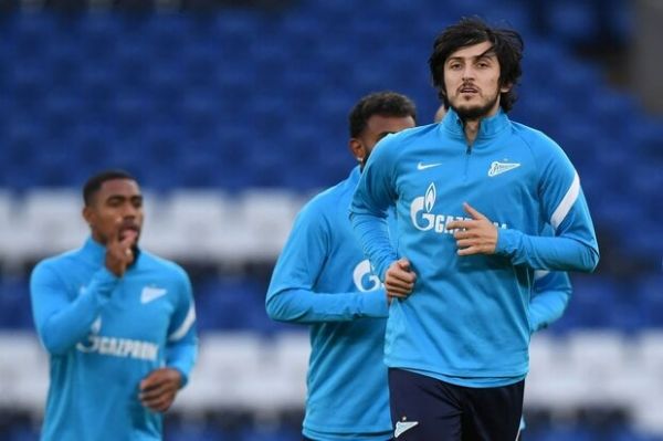 اکیپ فرانسه آزمون شفاهی با لیون به توافق رسیده بود همه منتظر سردار بودند