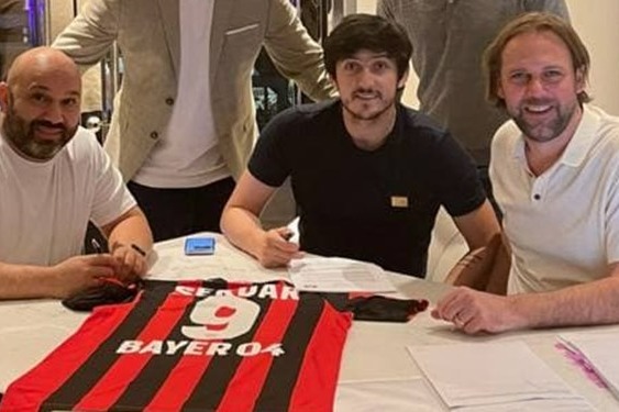  بوندسلیگا  منتظر رقابت آزمون با شیک و آلاریو باشید  عکس