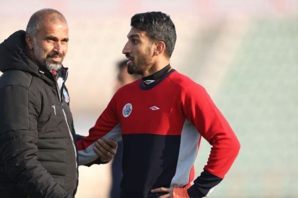 حسین ماهینی منتقدان، پرسپولیس را در خلوت تحسین میکنند