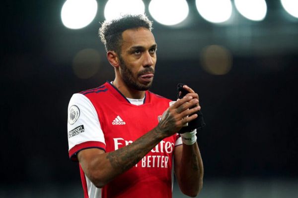 چرا مهاجم آرسنال پیشنهاد الهلال را رد کرد