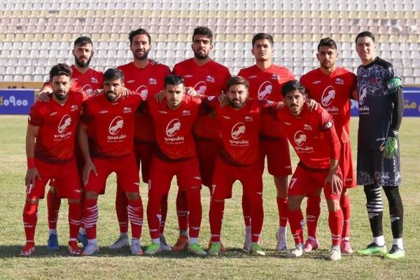  تراکتوری‌ها راه میکسدزون را گم کرده‌اند  کرونا بهانه مناسب برای غیرحرفه‌ای‌گری در تبریز