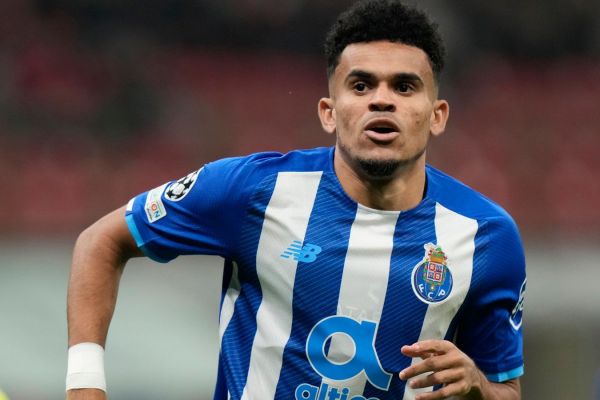 آغاز تلاش تاتنهام برای جذب همتیمی مهدی طارمی