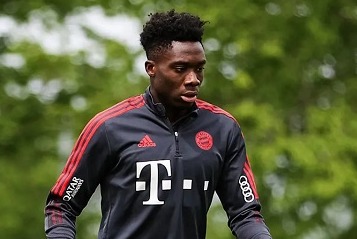  وضع جسمی مدافع بایرن‌مونیخ مساعد نیست  شرایط ممکن است وخیم‌تر از پیش‌بینی‌ها شود