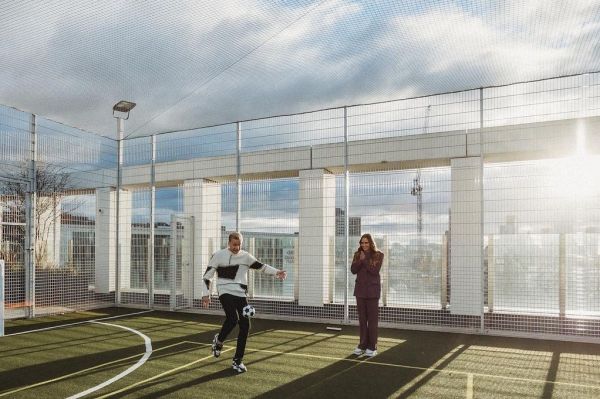 همسر هافبک منچستریونایتد برایش تیم پیدا کرد