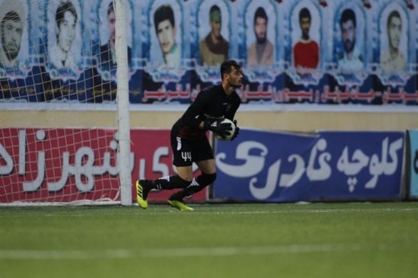  احتمال جدایی دروازه‌بان سپاهان