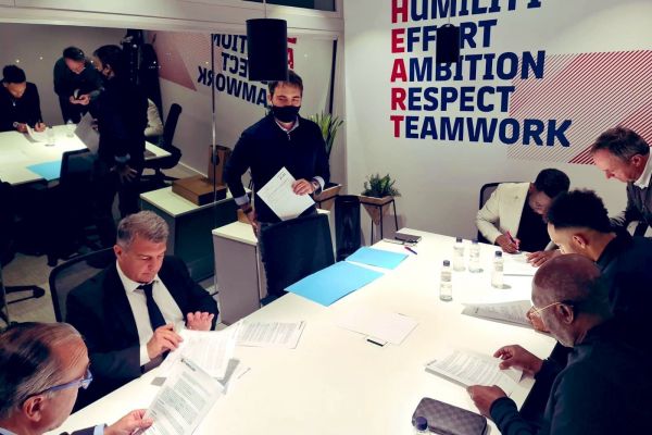 عکس؛ لحظهای که آخرین بمب زمستانی بارسلونا نهایی شد