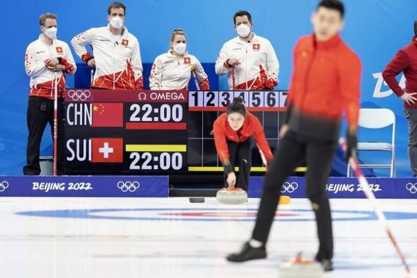 شروع بازیهای المپیک زمستانی در چین با کرلینگ میکس