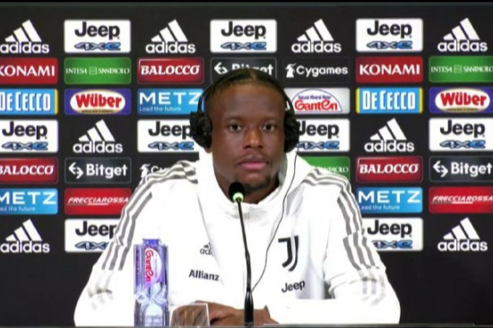  نخستین نشست خبری دنیس زکریا پس از امضای قرارداد با یوونتوس