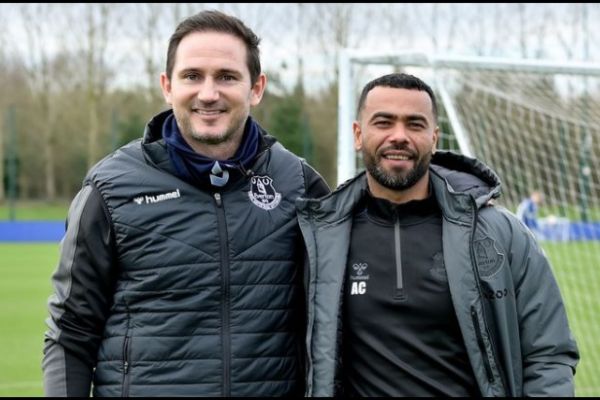 صحبتهای اشلی کول پس از پیوستن به لمپارد در کادر فنی اورتون