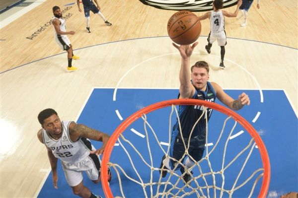  بسکتبال NBA  شکست سنگین نتس در یوتا  پیروزی دالاس با درخشش دانچیچ