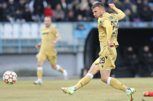  شکست خانگی گوریسا با چهار گل، در حضور یونس دلفی