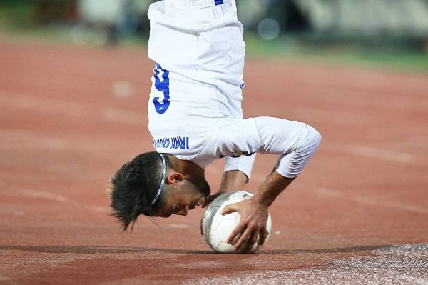 آقای اوتانداز، همچنان در تمرینات پیکان عکس