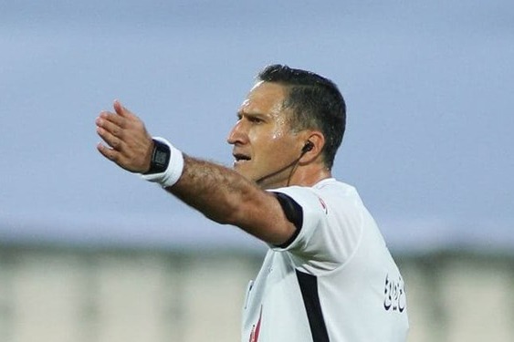  خداحافظی اکبریان و 2 کمک داور از دنیای داوری در دیدار پرسپولیس و فولاد