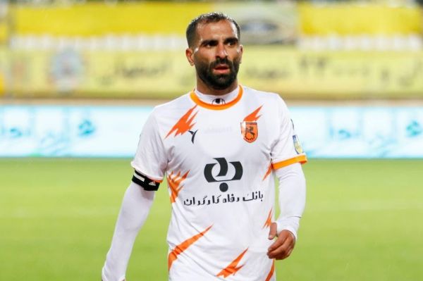  مهدی کیانی با تراکتور به توافق رسید عکس