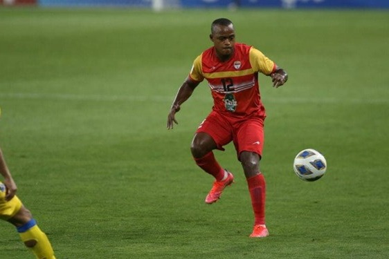 حاشیه سوپرجام خوشوبش استقلالی سابق با کاپیتان پرسپولیس حضور پاتوسی روی نیمکت فولاد عکس