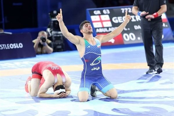 قهرمان جهان و علیرضا عبدولی در جام نیکولای پتروف کشتی میگیرند