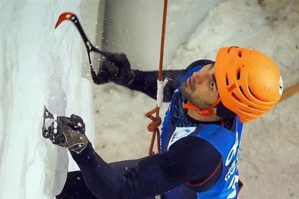 قهرمان یخنوردی جهان بدون مربی و با ۱۰ روز تمرین رکورد جهان را شکستم روی دیوار مصنوعی تمرین میکردم