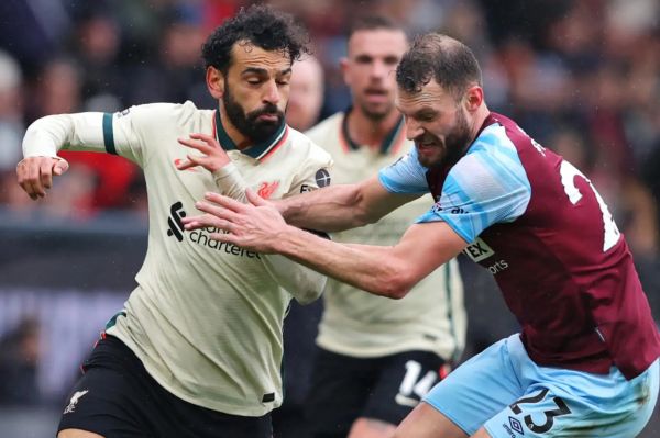 پیروزی خفیف لیورپول در ترف مور فاصله با منچسترسیتی بار دیگر تک رقمی شد