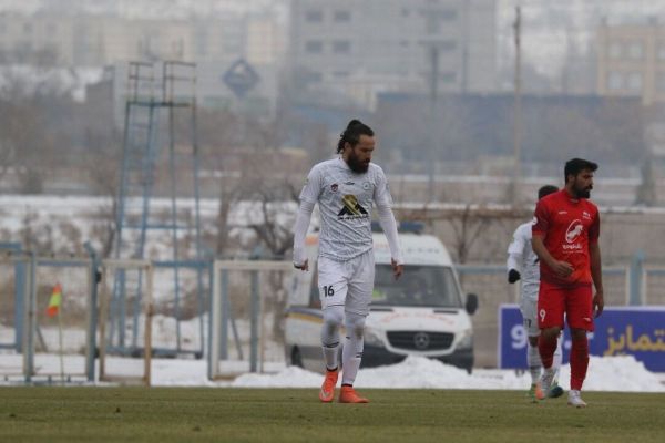 قاسمی مستحق برد بودیم به دلیل ساعت دیدارمان با استقلال مجبوریم یک روز در تهران بمانیم