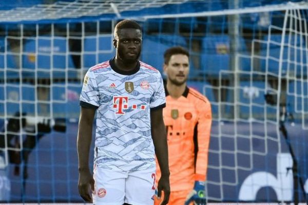 حمله به مدافع پراشتباه بایرن مونیخ موجود عجیب