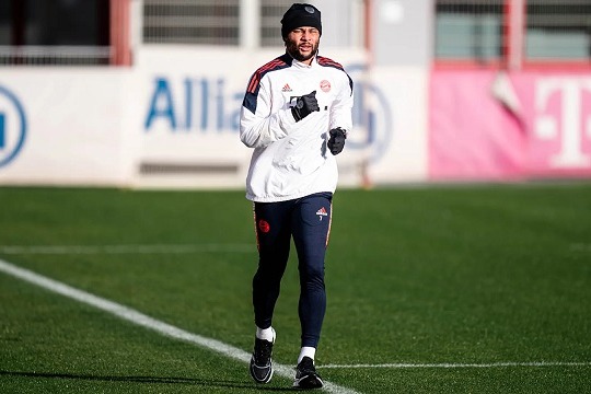 توقف موقت مذاکرات تمدید قرارداد وینگر ملیپوش آلمانی با بایرنمونیخ