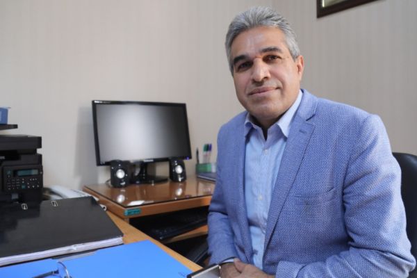  یادداشت صفی الله فغانپور درباره صحبتهای دیروز عزیزی خادم  بدون یک ریال درآمد، چطور بدهی ها را دادید