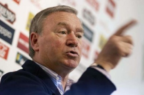 انتقاد خاویر کلمنته از ژاوی اینکار باعث نمیشود که مربی خوبی باشی