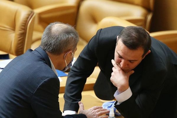 علت غیرقانونی بودن حضور بهاروند و مهرعلی چه بود