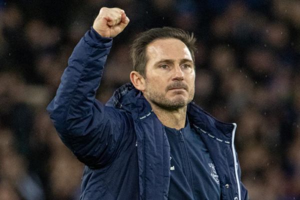  تمجید لمپارد از مهاجم جوان چلسی  به توانایی‌های او باور دارم