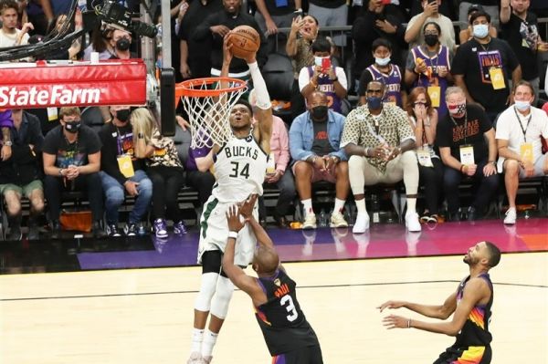 بسکتبال NBA بروکلین و میلواکی شکست خوردند پیروزی دالاس با درخشش دانچیچ