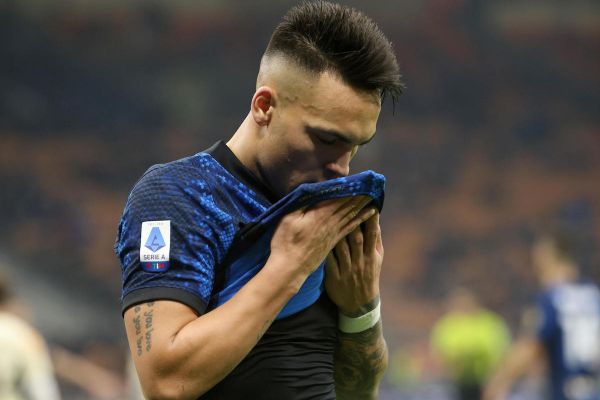 آینده مبهم مارتینز در اینتر؛ جانشین مهاجم آرژانتینی از یوونتوس میآید