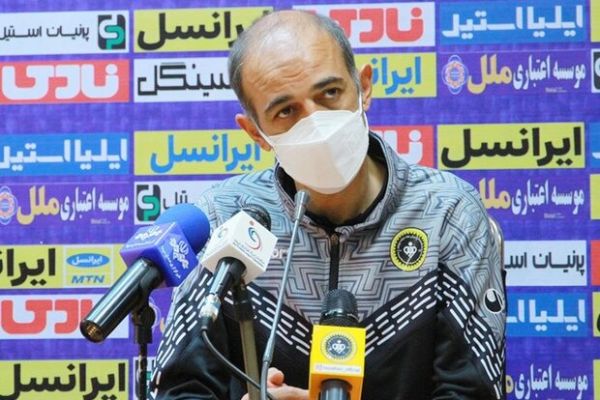 نویدکیا به هیچ وجه از سوی باشگاه تحت فشار نیستم مسئولیت نتایج با من است