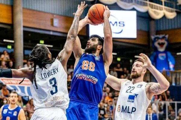  کرونا ول کن ستاره بسکتبال ایران نیست  یخچالی تیم‌ ملی را از دست داد