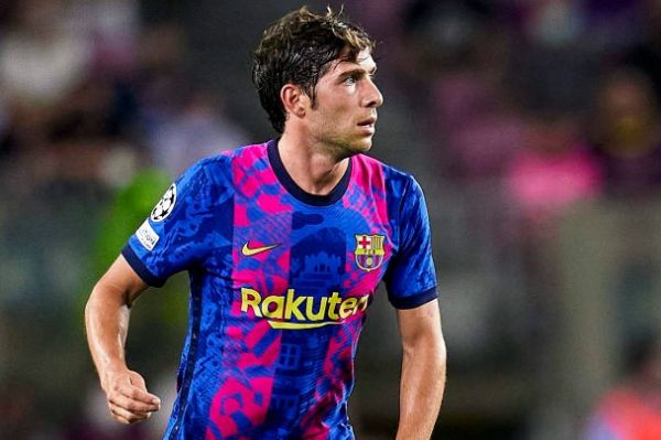 شکست کامل مذاکرات تمدید قرارداد بارسلونا و مدافع ملیپوش اسپانیایی