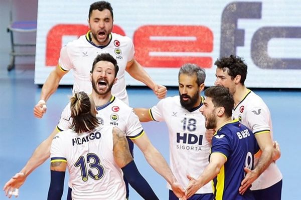 لیگ والیبال ترکیه پیروزی یاران معروف مقابل تیم دوم جدول +عکس