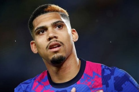 پیشرفت در مذاکرات تمدید قرارداد بارسلونا با مدافع اروگوئهای