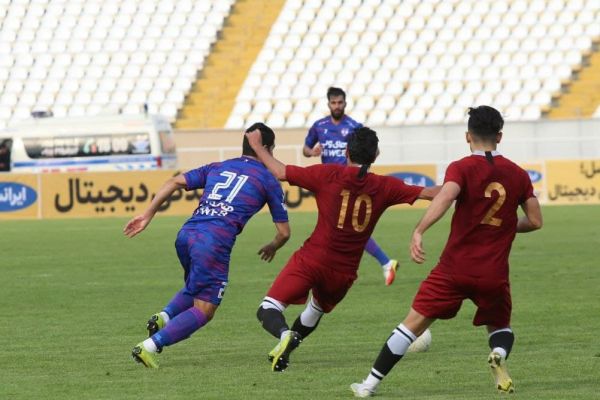  شهرخودرو صفر - هوادار یک  باخت قابل پیش‌بینی برای تیم فانوس به‌دست  عنایتی تیم شهرش را برد