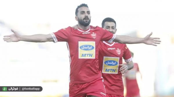  ده نکته از بازی گل گهر - پرسپولیس در سیرجان  از گل مارادونایی تا تقابل جذاب زکی و رامین