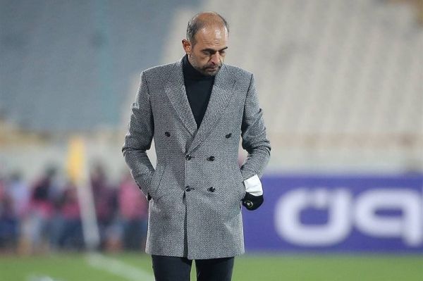  جمشیدیان  اگر سپاهان با استعفای نویدکیا موافقت می‌کرد، اشتباه بزرگی مرتکب می‌شد