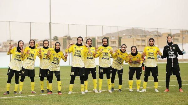 عکس نوشت هاجر دباغی به رکورد 101 گل زده برای سپاهان دست یافت